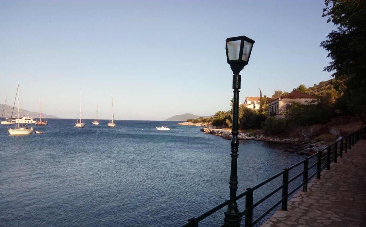 Apartamento House With Garden Near The Sea Agia Efimia Exterior foto