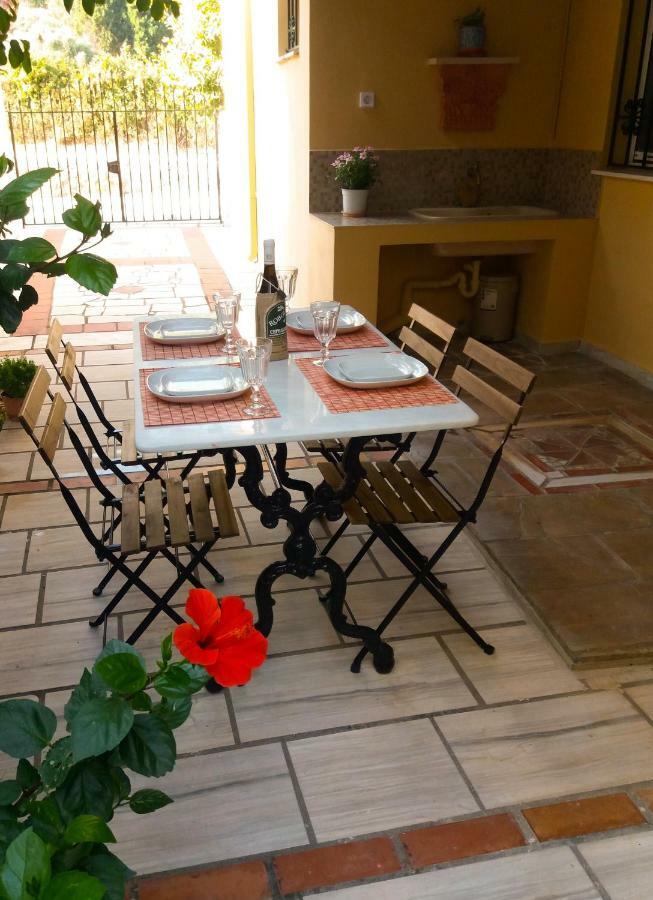 Apartamento House With Garden Near The Sea Agia Efimia Exterior foto