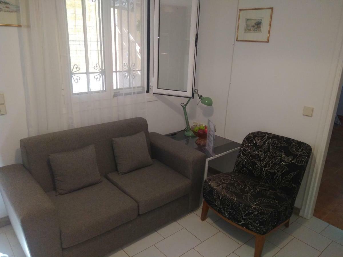 Apartamento House With Garden Near The Sea Agia Efimia Exterior foto