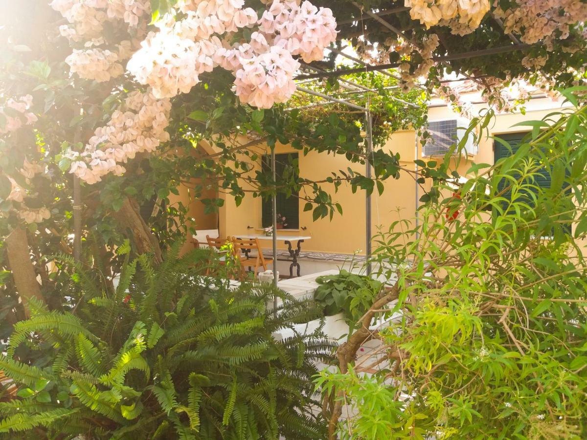 Apartamento House With Garden Near The Sea Agia Efimia Exterior foto