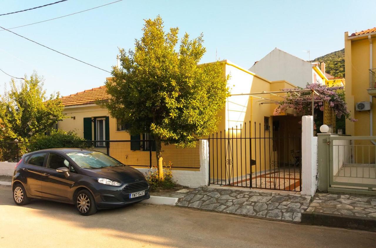 Apartamento House With Garden Near The Sea Agia Efimia Exterior foto