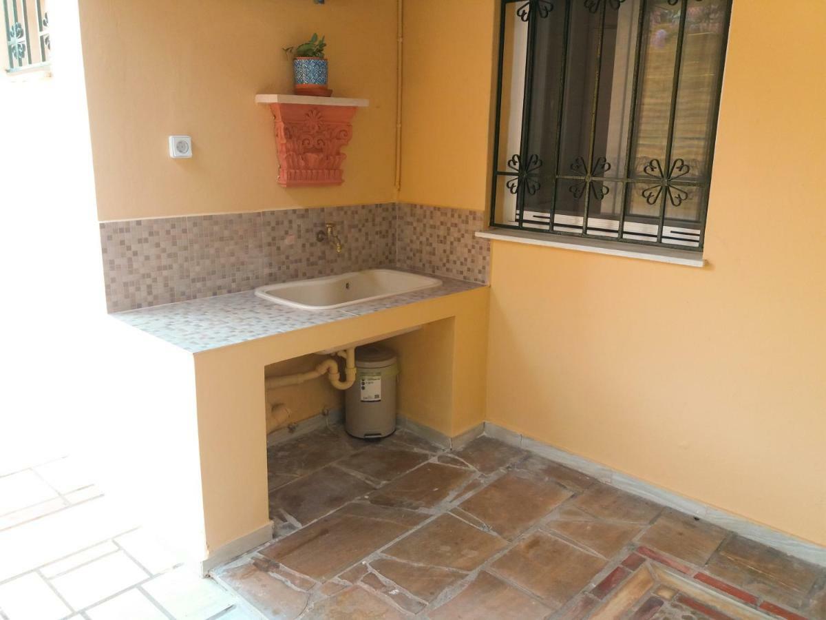Apartamento House With Garden Near The Sea Agia Efimia Exterior foto